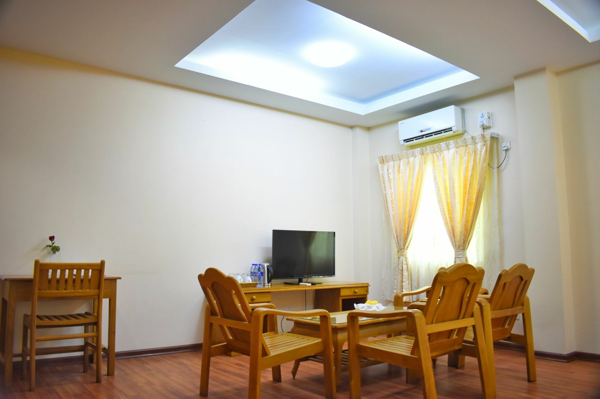 Shwe Poe Eain Hotel New Bagan Zewnętrze zdjęcie