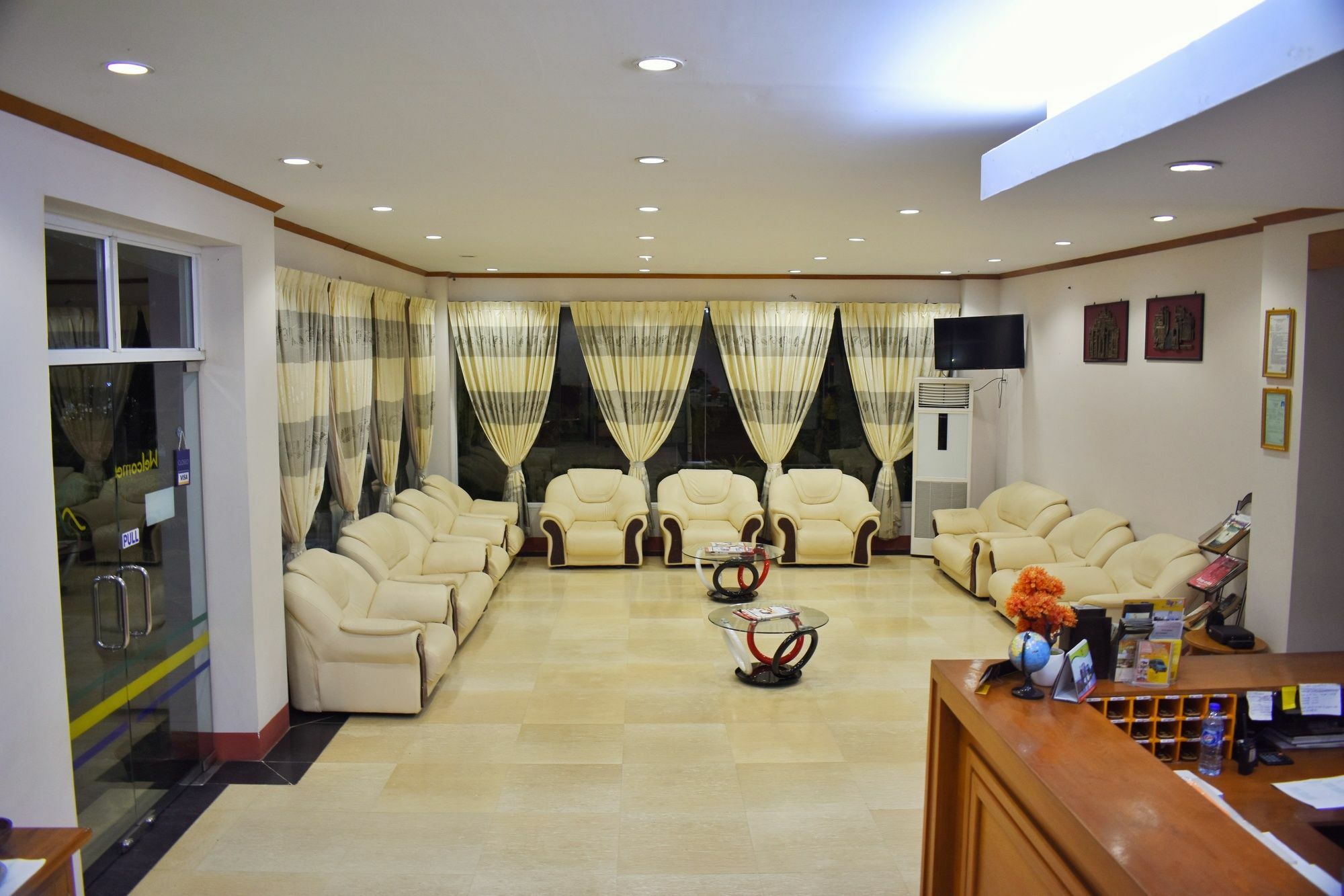 Shwe Poe Eain Hotel New Bagan Zewnętrze zdjęcie