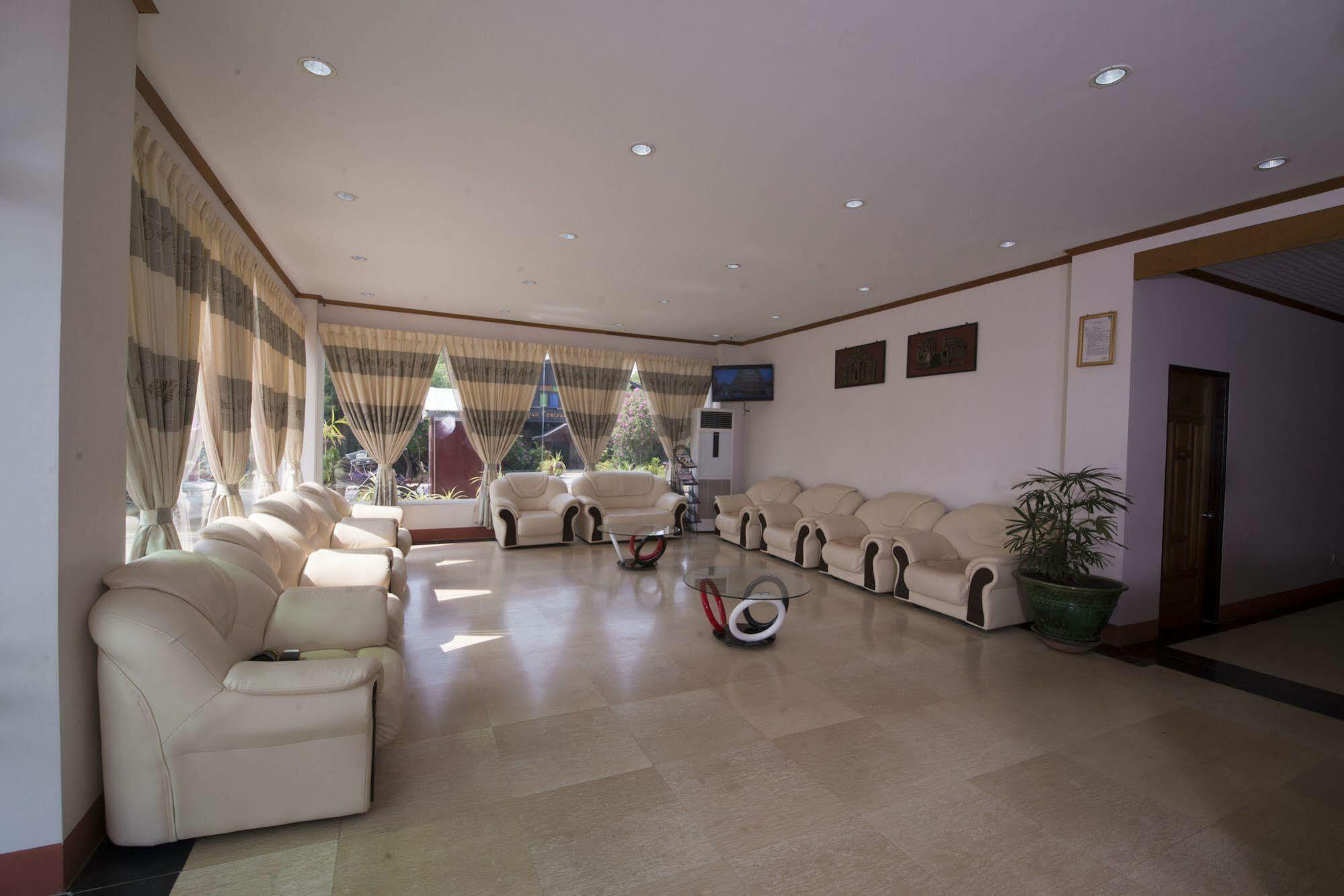 Shwe Poe Eain Hotel New Bagan Zewnętrze zdjęcie